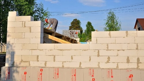 Укладка газосиликатных блоков в Солигорске