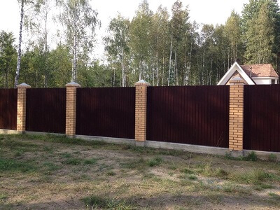 Установка забора из металлопрофиля в Солигорске